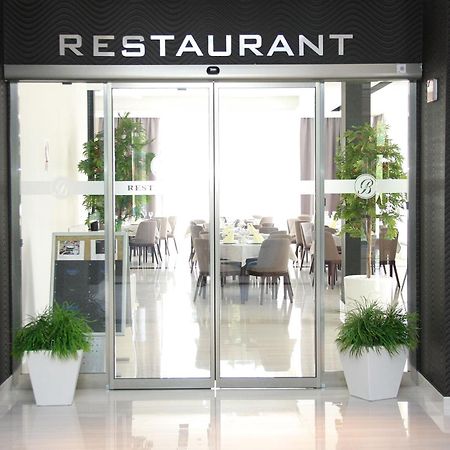 Bosphorus Hotel Aleksinac Esterno foto