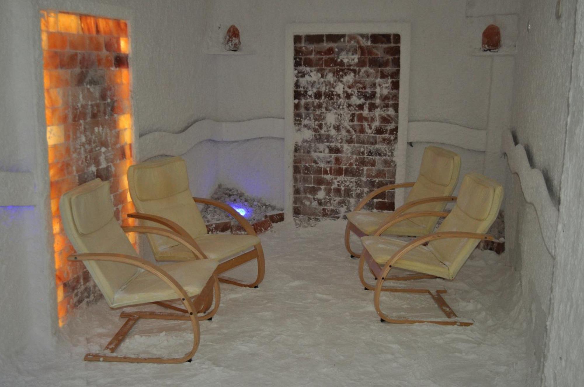 Bosphorus Hotel Aleksinac Esterno foto