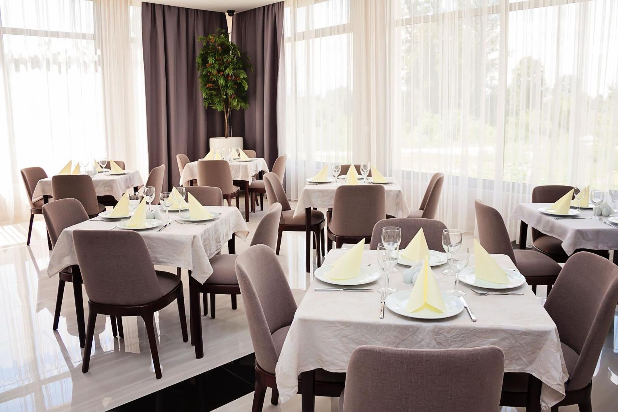 Bosphorus Hotel Aleksinac Esterno foto